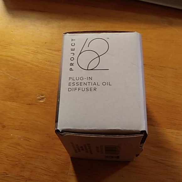 Project 62 plug-in essential oil diffuser - Picture 2 of 6